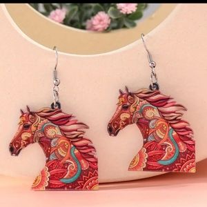 SALE ** BRAND NEW ** JUST LISTED ** BEAUTIFUL & UNIQUE HORSE EARRINGS